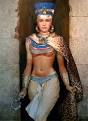 1425212067_nefertiti-foto-2015